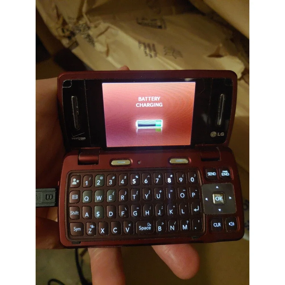 LG enV3 LG-VX9200 Verizon Wireless Maroon Flip Cell Phone w/ Chargers & Box